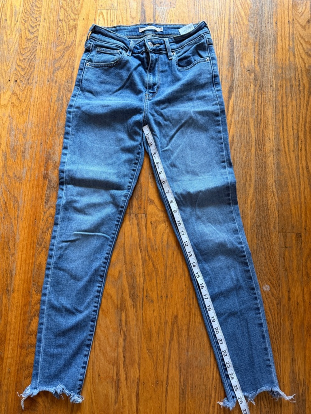 Levi's Skinny Jeans in Medium Blue Wash